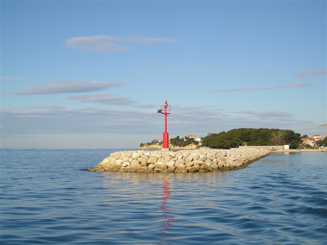 Postavljanje lučkog svjetla Gaženica, NW lukobran, glava (PS, br. 396,5)