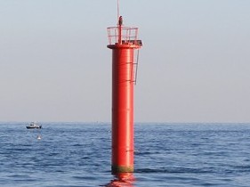 Betonska kula u moru